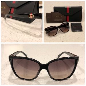 Gucci Women’s Sunglasses with Case LIKE NEW